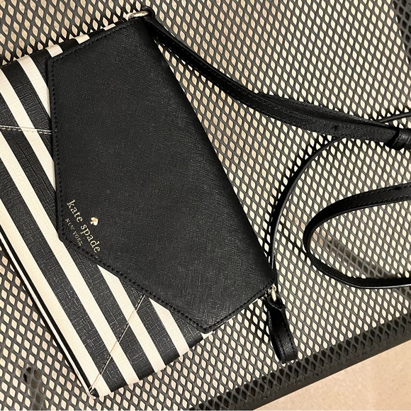 kate spade Handbags - Kate Spade Purse